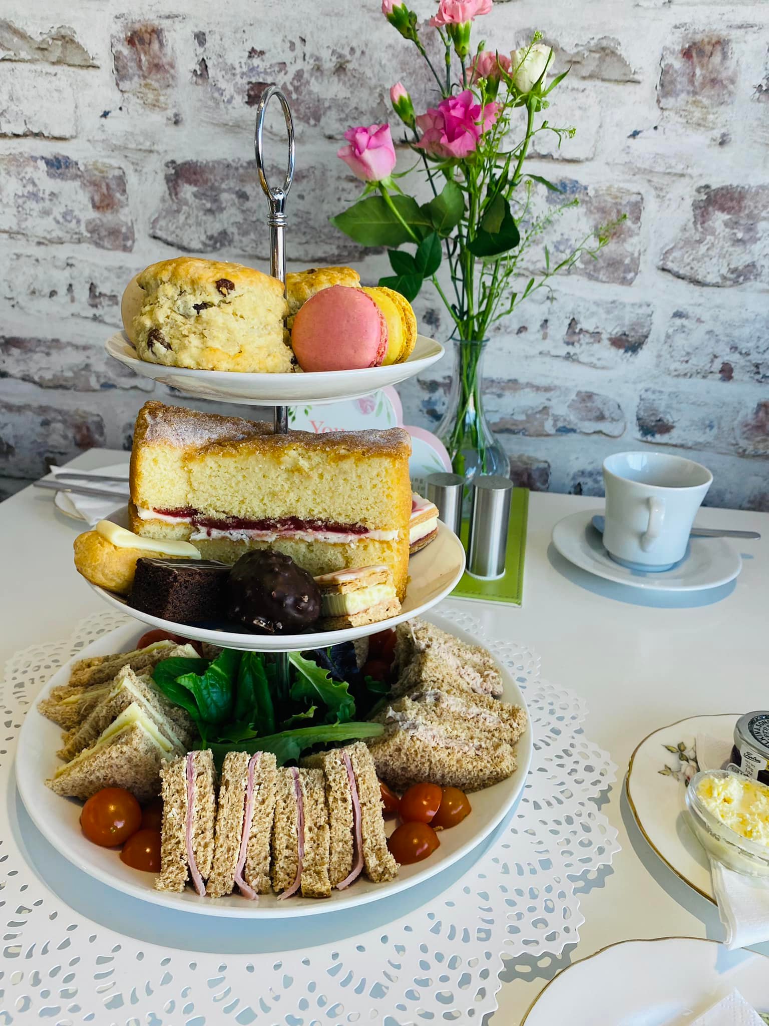 Cream tea in Havant